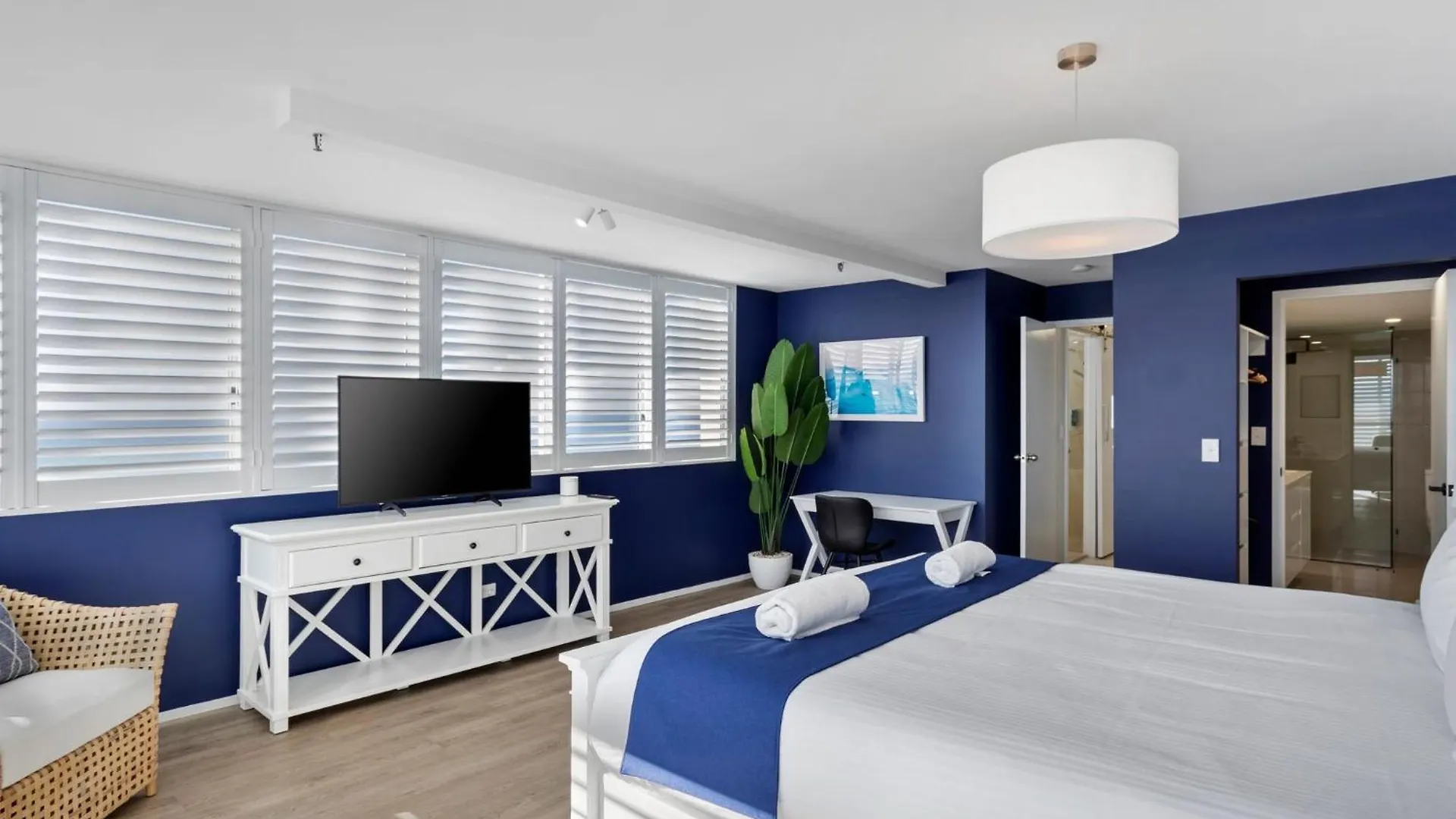 The Penthouses Absolute Beachfront Apartment - Gchm Gold Coast